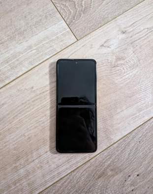 A picture of Samsung Z Flip 3