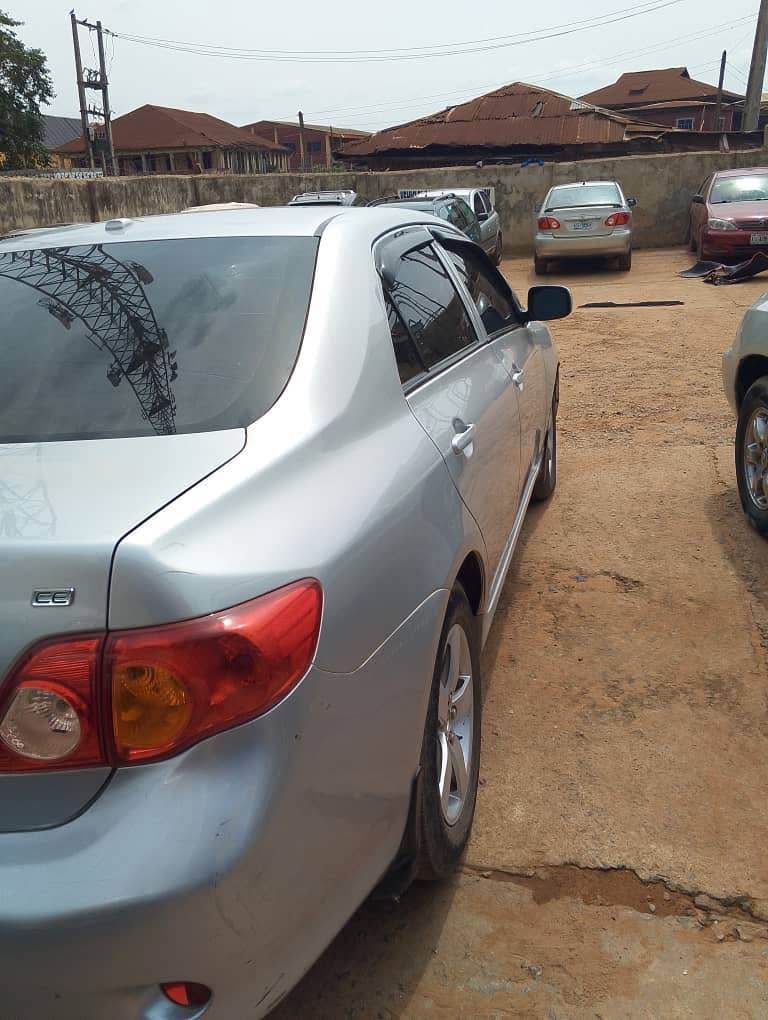 A picture of Toyota Corolla 2012 09160371821
