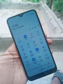 A picture of Samsung a30 gb 64 ram 4 bei 110k