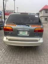 A picture of 2002 Toyota Sienna