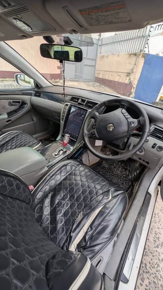 A picture of Toyota Crown Athlete DV 0789212701