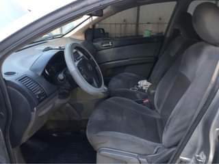 A picture of Nissan Sentra 2007 first body 08039538695