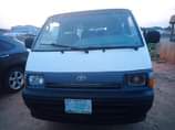A picture of 2000 Toyota Hiace