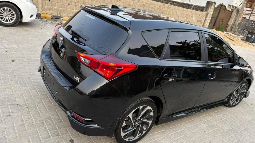 A picture of Foreign used Toks 2017 Toyota IM 19 5M last