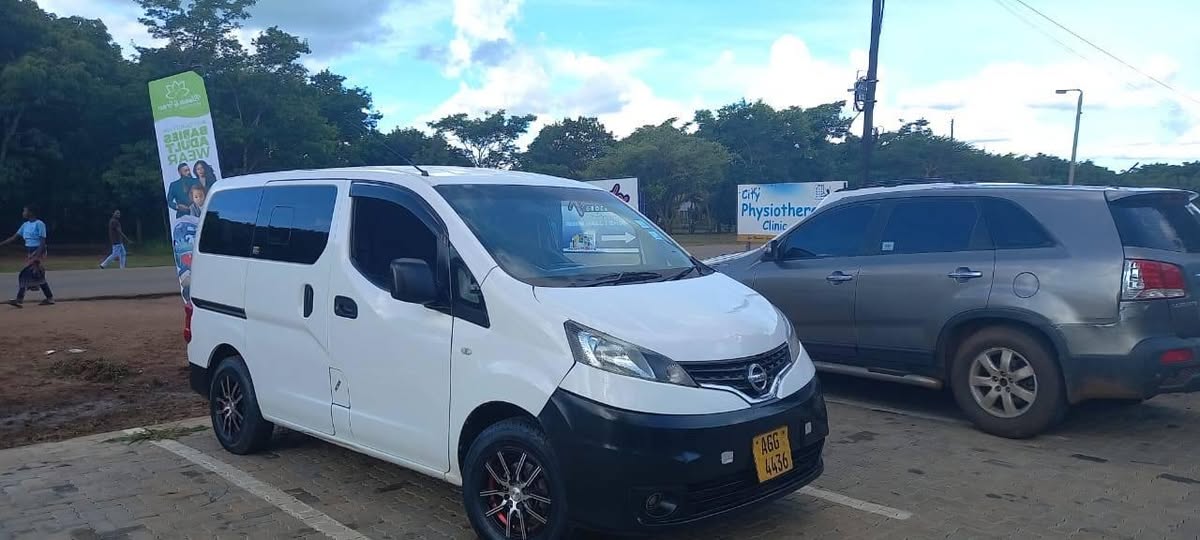 nissan nv200