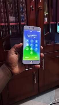 A picture of Iphone 7plus 128gb