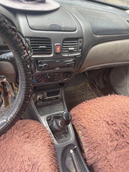 A picture of Nissan almera 09063393963