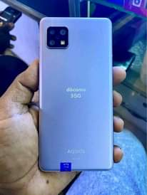 A picture of AQUOS SENSE 5 5G