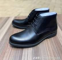 A picture of Great men s shoe s whatsapp 256704920917