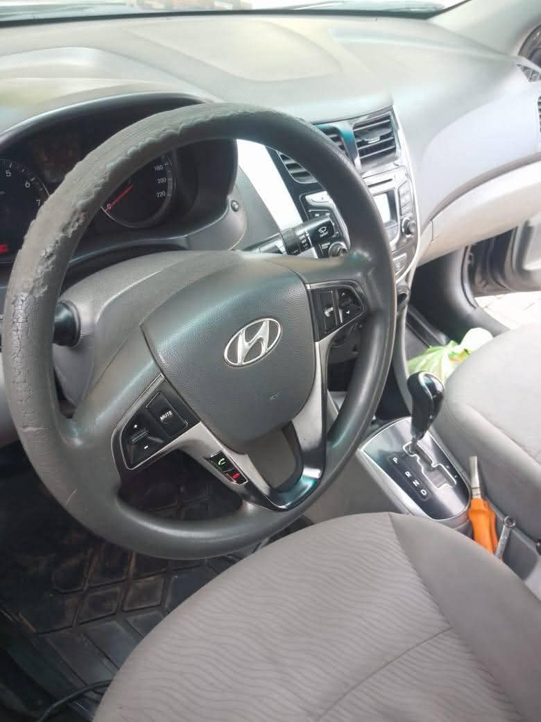A picture of 2013 Hyundai accent