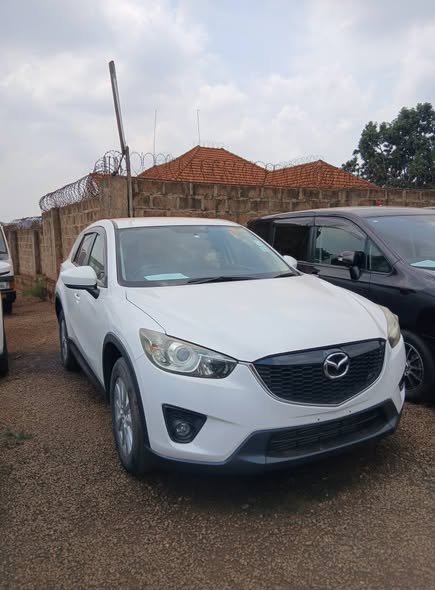 A picture of Cx5 mazda 2013