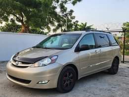A picture of ALTER STONE AUTOS TOYOTA SIENNA LE Foreign Used Year 2008