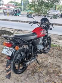 A picture of Boxer X 125