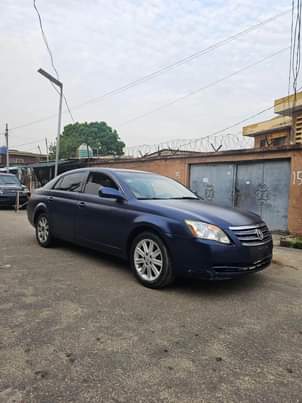 A picture of Neatly Used Toks Standard Toyota Avalon XLE