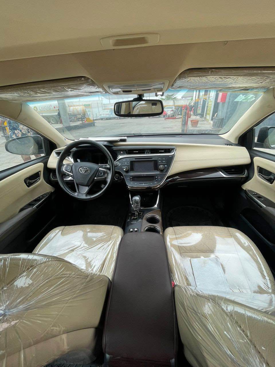 A picture of Tokunbo Toyota Avalon 2014