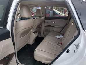 A picture of 2013 Toyota venza Limited With Panoramic sunroof LED light Thumb