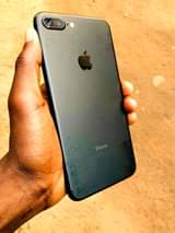 A picture of iPhone 7 Plus at 290k