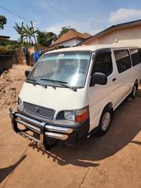 A picture of Hiace nziza igurishwa ifite ibyangombwa byose