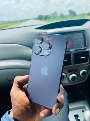A picture of Slightly used 14 pro
