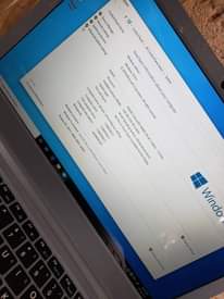 A picture of Accer Evo Laptop battery 12 hours 128GB SSD 4GB RAM