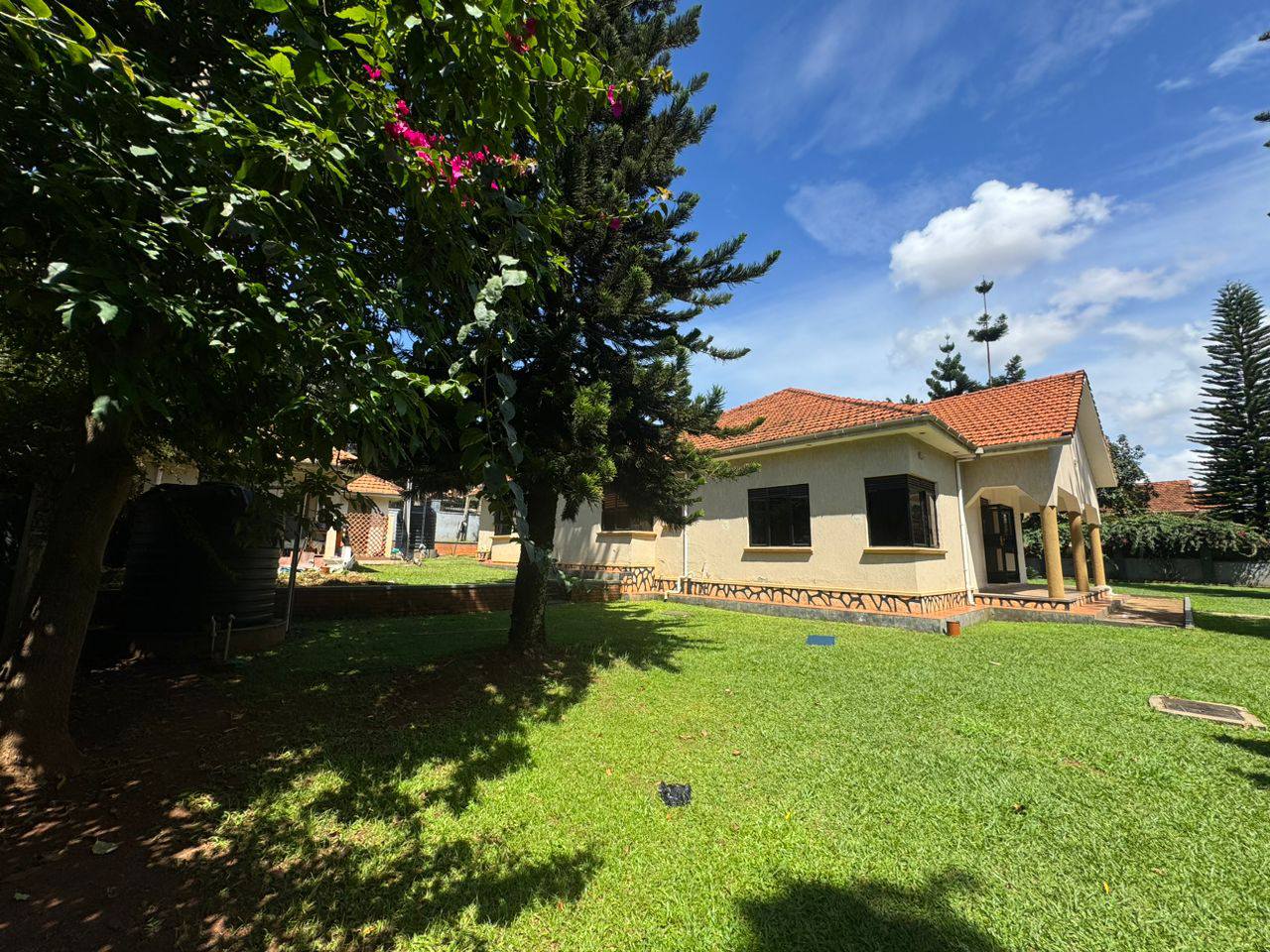 A picture of House for sale in Lubowa Plot size 42 decimals 4
