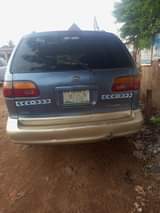 A picture of Toyota sienna first body pan is available with good condition