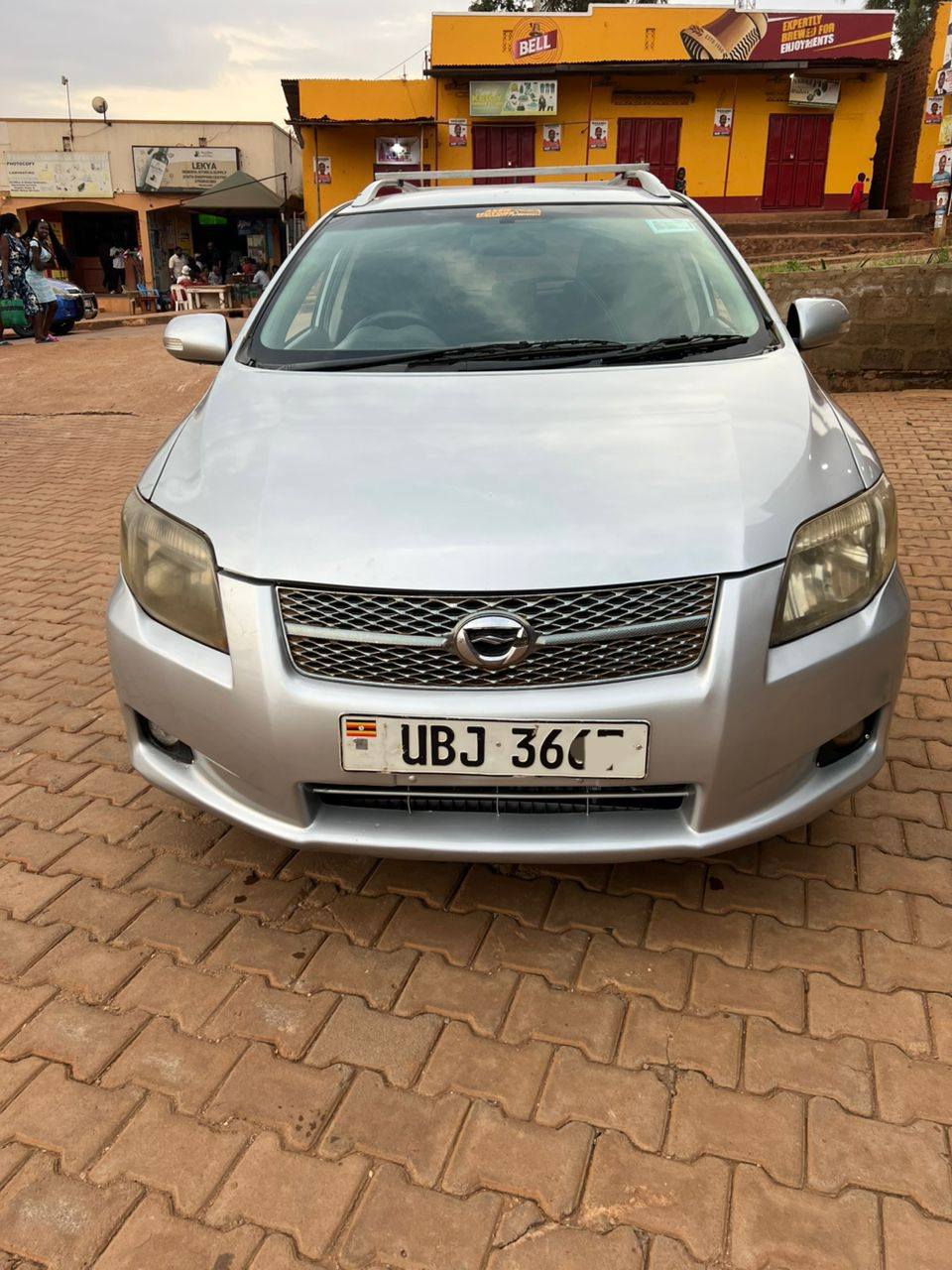 toyota fielder