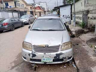 A picture of 2004 Toyota Corrola