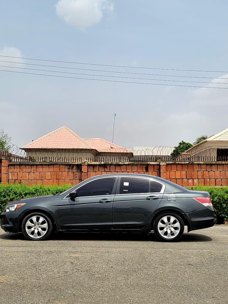 A picture of Honda Accord 2008