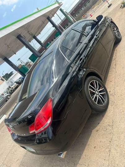 A picture of Toyota Avalon 2007