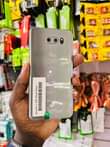 A picture of LG V30 128gb 6gb ram