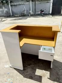 A picture of Nauza shelf za dukan zipo 3 na counter Bei 1