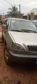A picture of Lexus RX 300