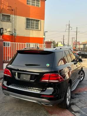 A picture of KINZZYAUTO S 08109018982 33 000 000 Refer and earn Foreign