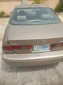 A picture of Toyota Camry 1999
