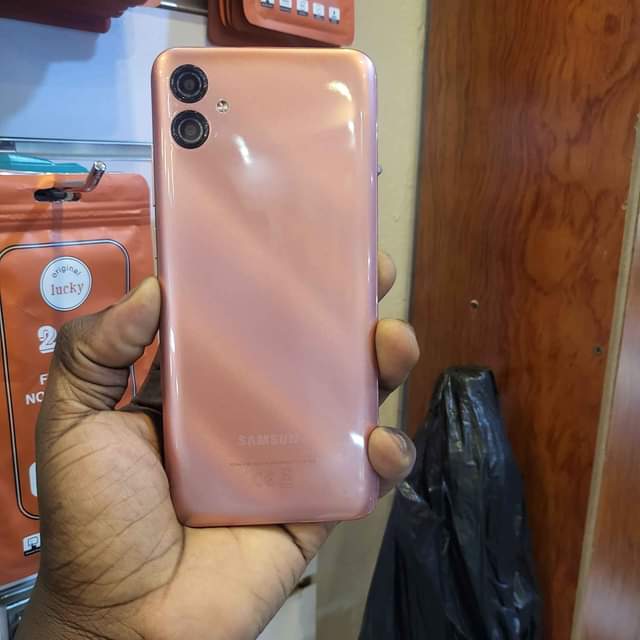 samsung galaxy a04e