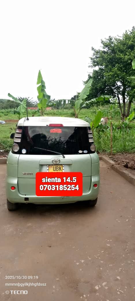 toyota sienta