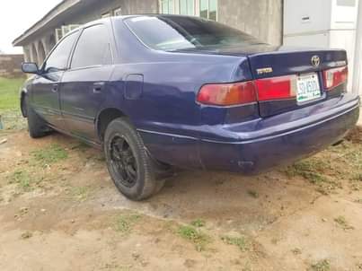 A picture of 2001 Toyota Camry envelope