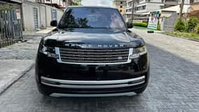 A picture of 2023 brand new Range Rover Vouge