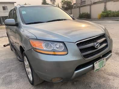 A picture of Clean use Santa Fe Nigerian use Price 2 950m dealer