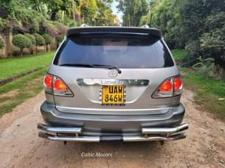 A picture of 2000 TOYOTA HARRIER 2 2cc