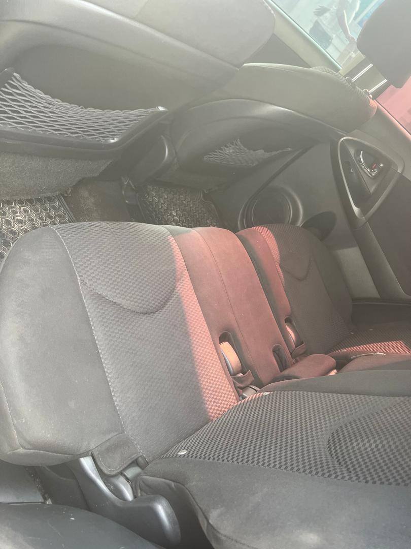 A picture of Destress Toyota Rav4 2010 first body engine perfect gear delay