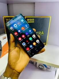 A picture of Samsung galaxy S21plus 5G