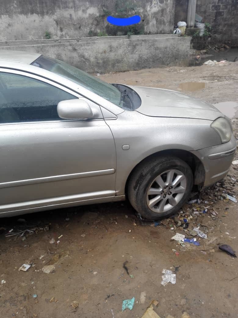 A picture of Iyana ipaja MANUAL GEAR Toyota avensis 05