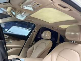 A picture of MERCEDES BENZ GLC 300 2017 REGISTERED TOKUMBO STANDARD OFF WHITE