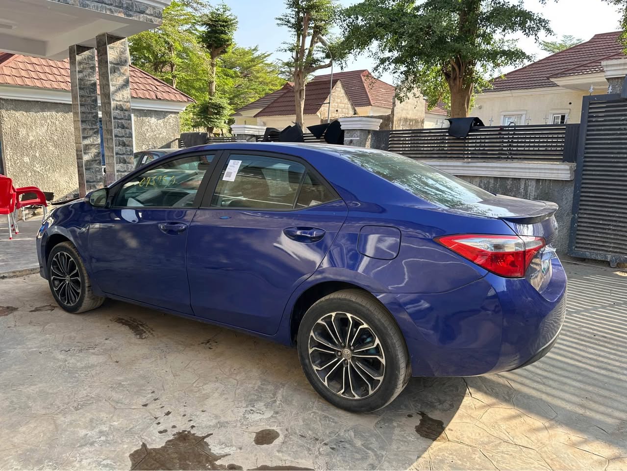 A picture of Toyota corolla S 2014