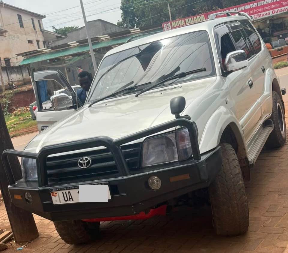A picture of TOYOTA LANDCRUISER VX