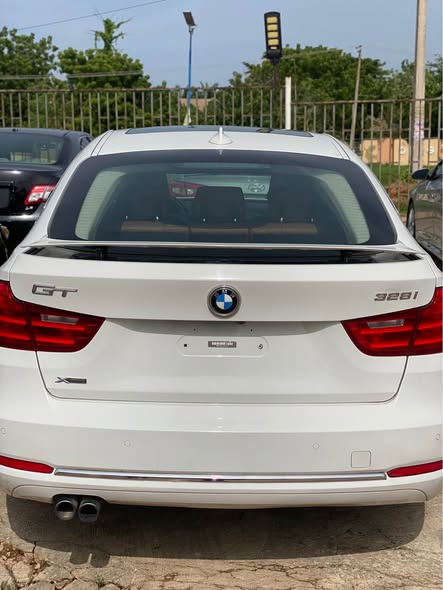 A picture of BMW GT 328i