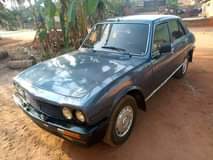 A picture of Peugeot 504 Saloon