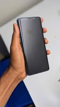 A picture of Galaxy S9 plus